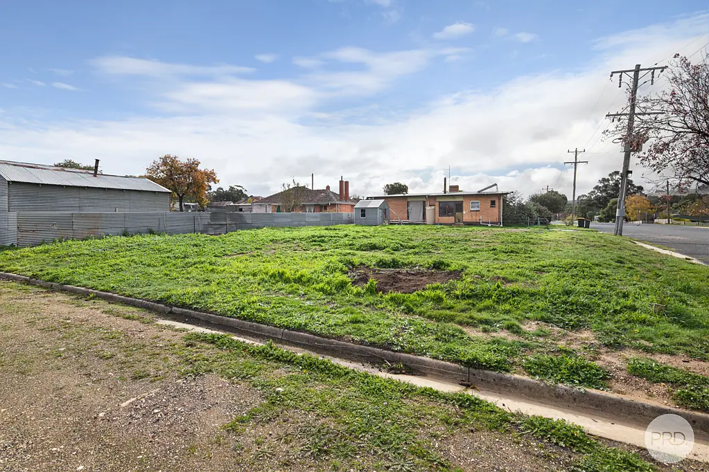 2 Cooper Street, Creswick, VIC 3363