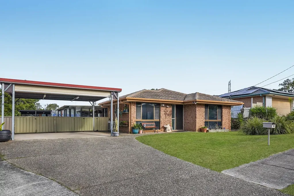 Collingwood Park 3房 Collingwood Park中心的现代家庭生活 Modern Family Living in the Heart of Collingwood Park