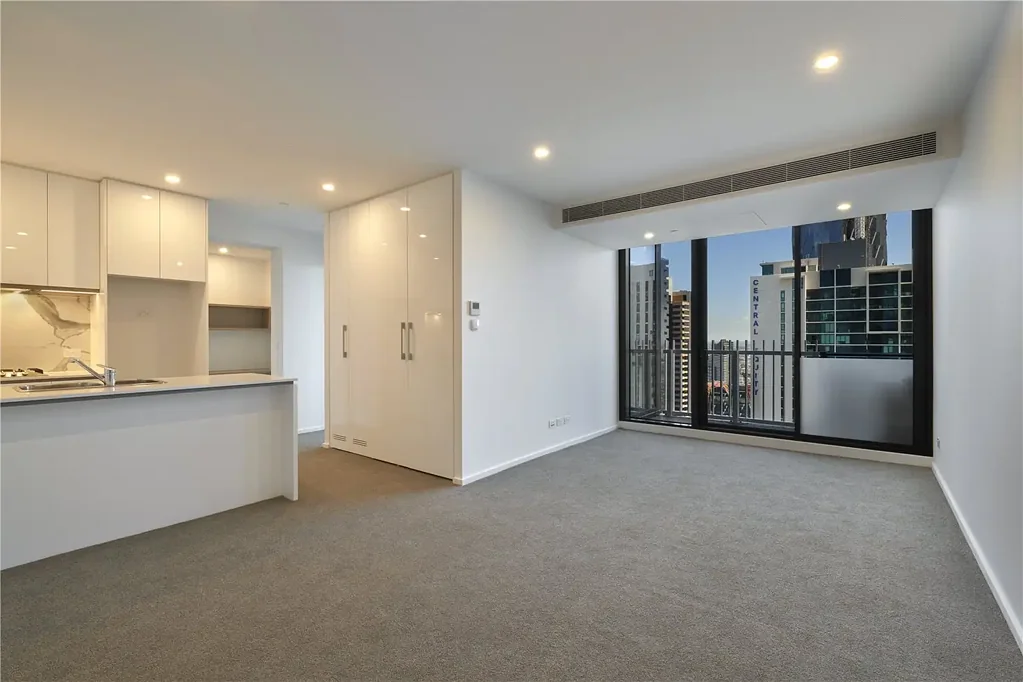 2 BED 2 BATH APARTMENT IN MELBOURNE GRAND