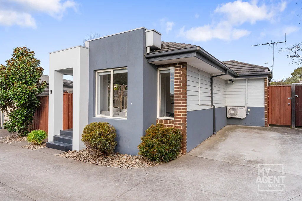 2/27 Erskine Avenue, Reservoir, VIC 3073