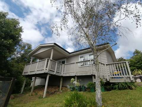 Well presented this lovely 2 bedrooms property
