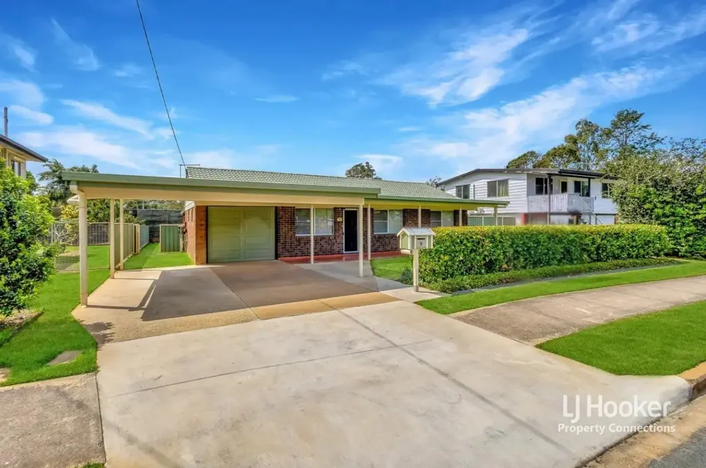 Bray Park 3બેડરૂમ REFURBISHED COMFORT WITH FAMILY SPACE & LIFESTYLE APPEAL