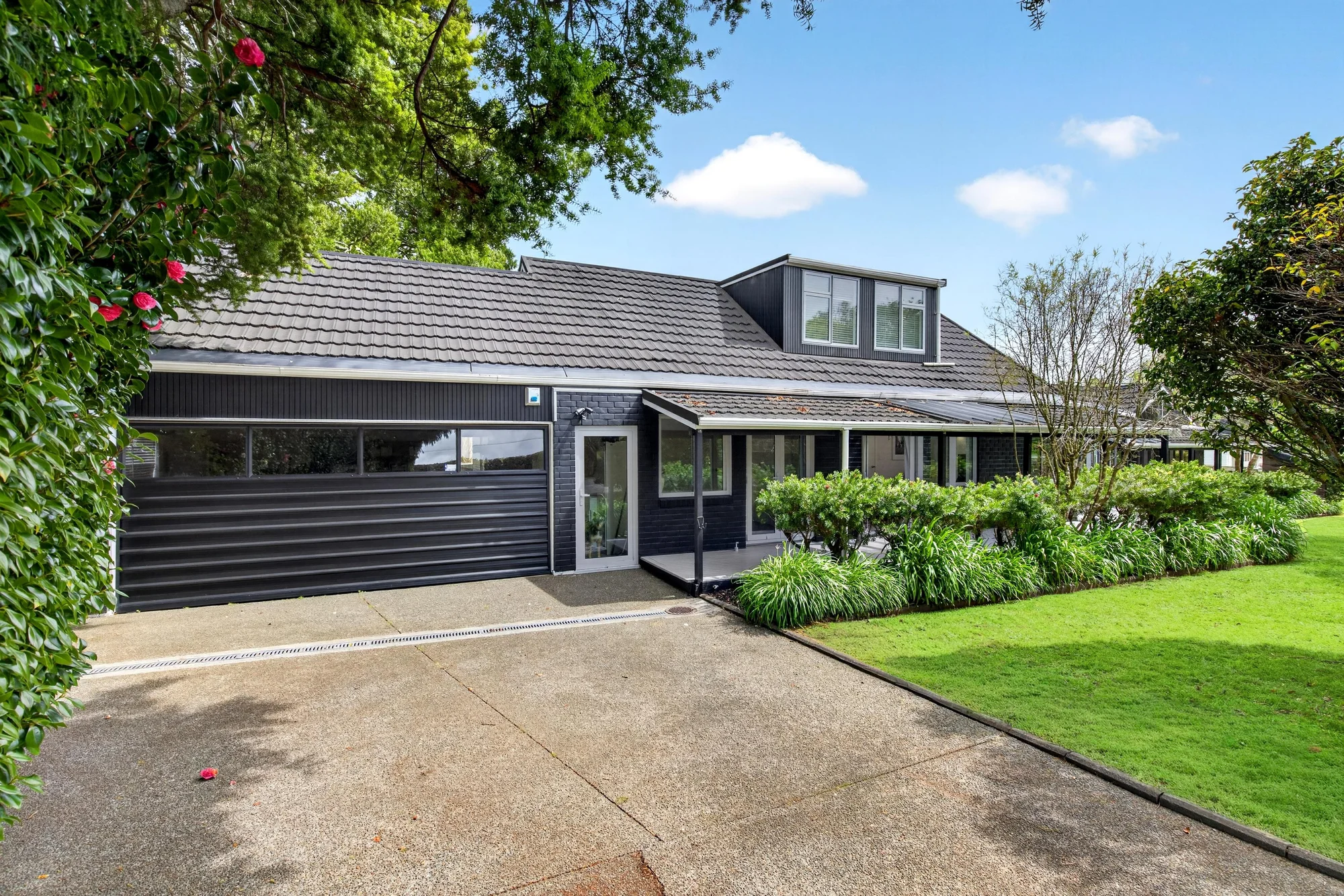 806 Waitakere Road, Kumeu, photo 11