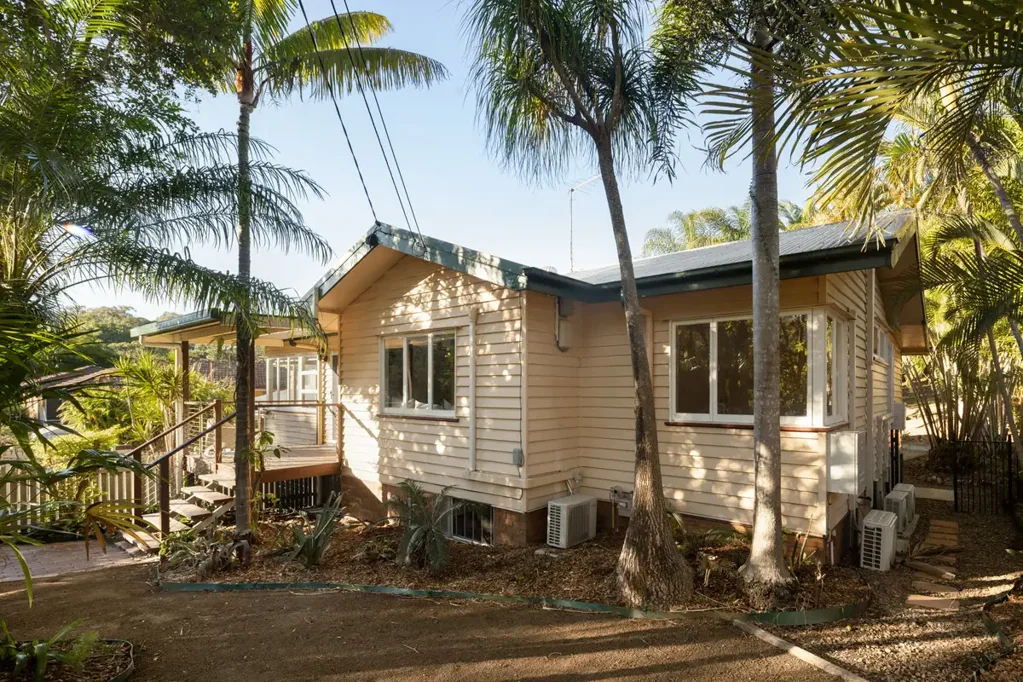 Coorparoo 4 Bedroom Parkside Family Retreat on Two Lots with Endless Potential