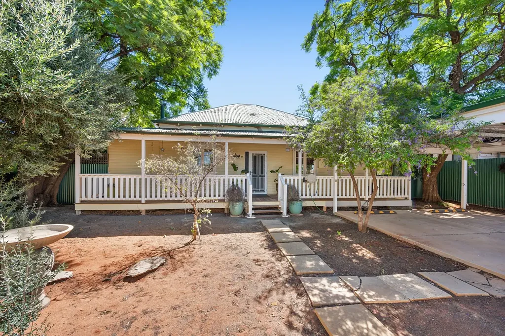 43 North Terrace, Boulder, WA 6432