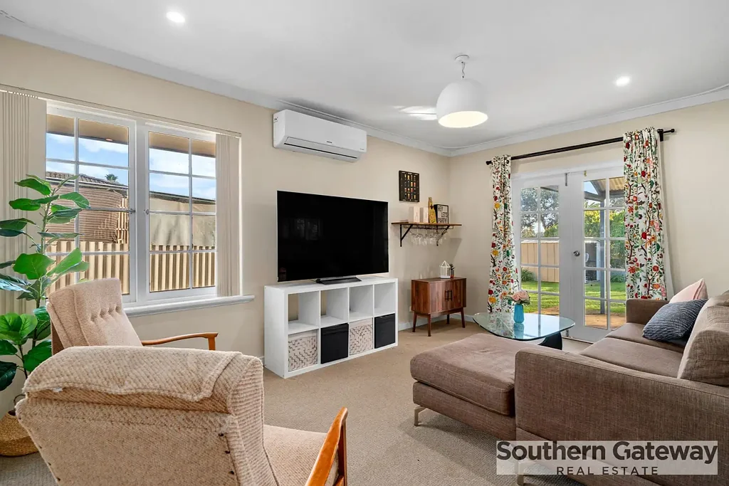 17 Mulligan Way, Orelia, WA 6167