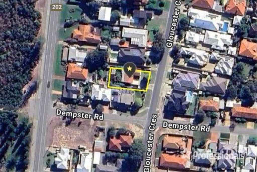 Shoalwater 3部屋 UNDER OFFER BY GILES NEW!!