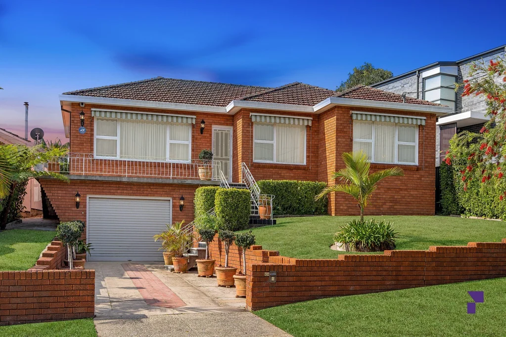 4 Suva Crescent, Greenacre, NSW 2190
