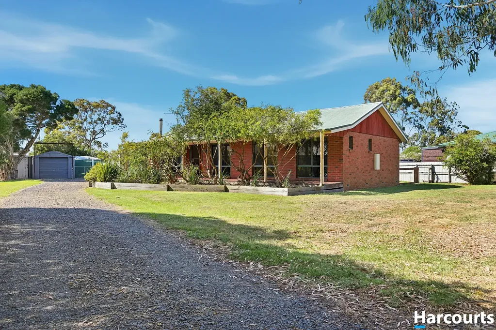 Stony Creek 4房  Solid Brick Home on Generous Block