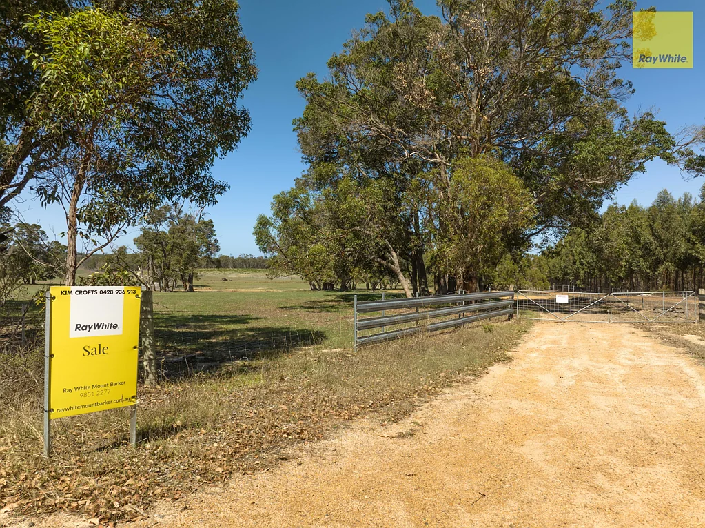 Mount Barker OUTSTANDING VIEWS TO PORONGURUPS RANGE