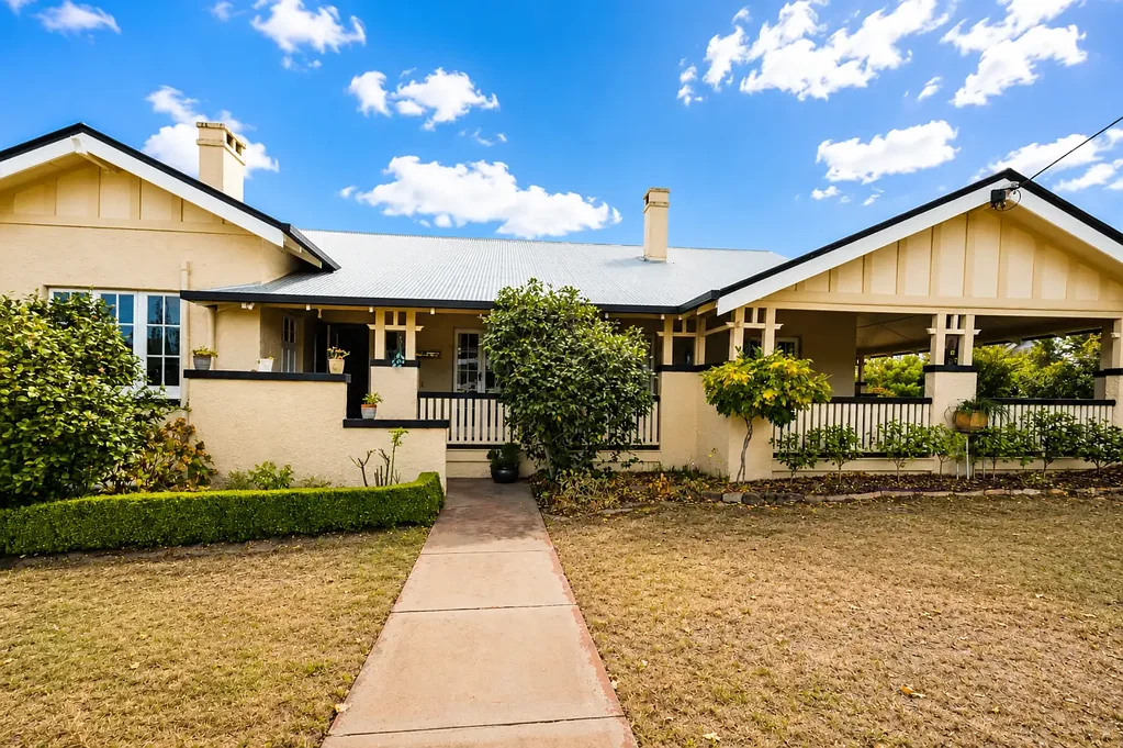 Stanthorpe 4બેડરૂમ CRANSTOUN HOUSE - AN HISTORICAL STANTHORPE LANDMARK