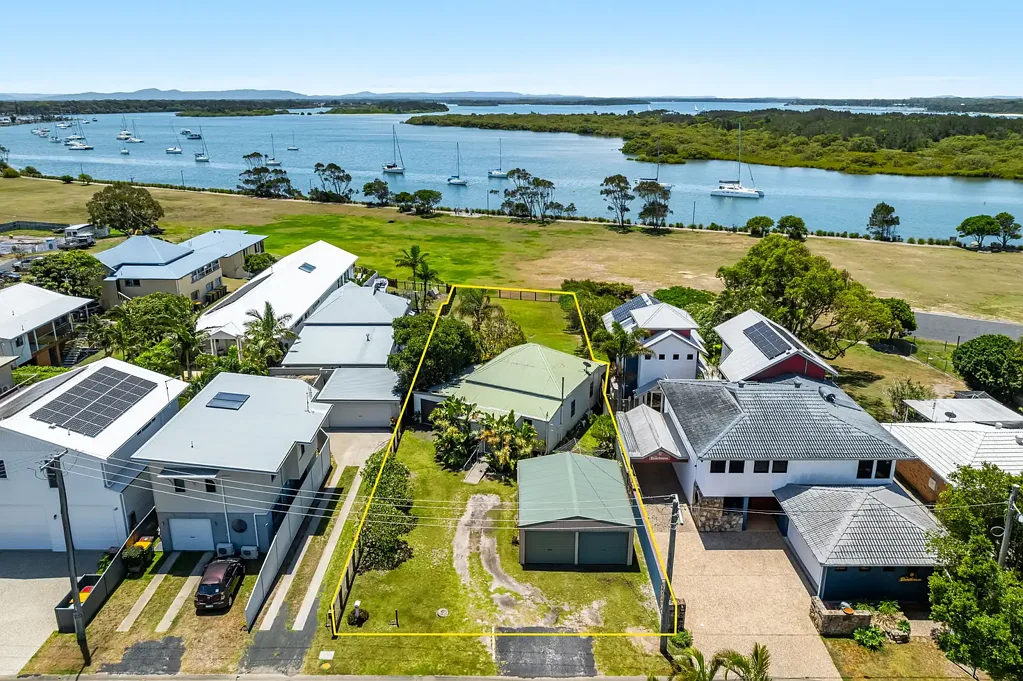 2 Bent Street, Yamba, NSW 2464