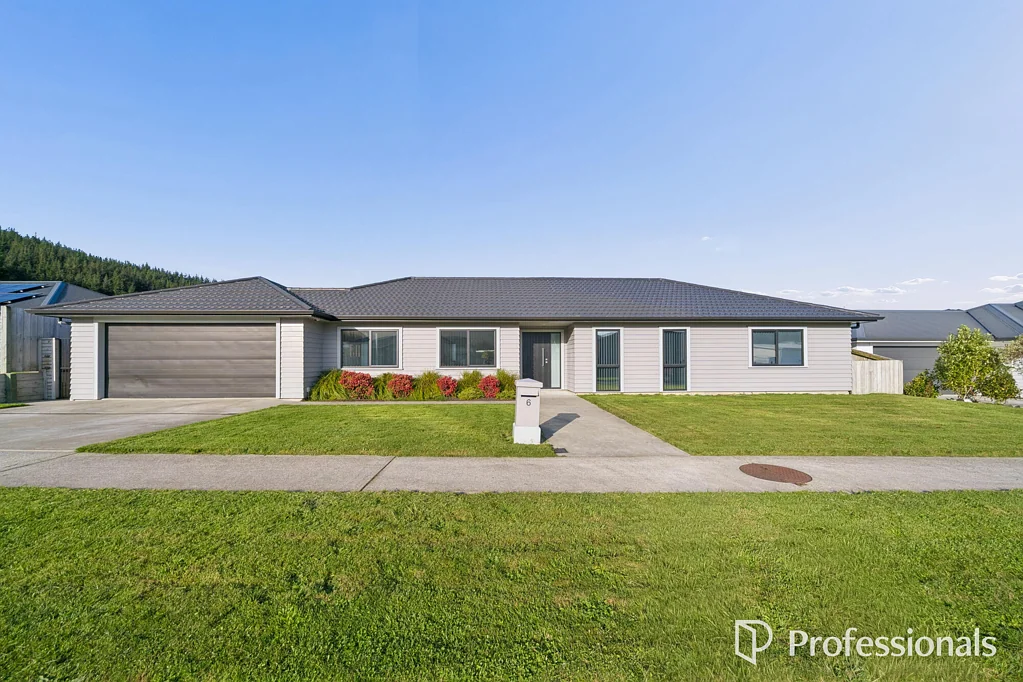 Wainuiomata 4房  Classy 4 Bedroom 2 Bathroom