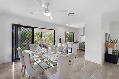 Loganholme 4房 从入住第一天起尽享美好生活：793平方米土地上的精致奢华 Final Call! Refined Living on 793m² Where Space, Style & Family Living Come Together