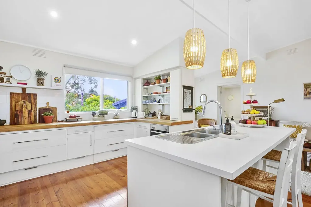 16 Mont Albert Road, Ferntree Gully, VIC 3156