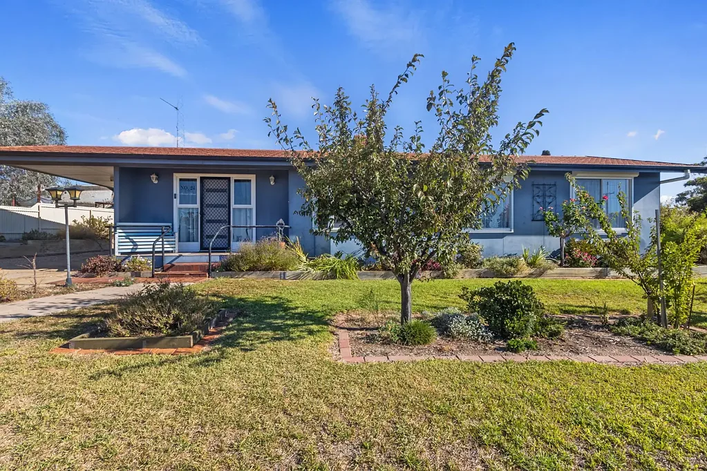 24 Second Street, Tickera, SA 5555