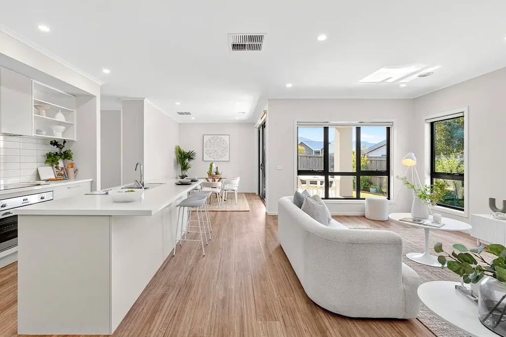 Ocean Grove 4 Bedroom Exclusive Wetland Frontage, Coastal Family Home