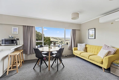 Plimmerton 2房  VENDOR WANTS TO SEE AN OFFER !