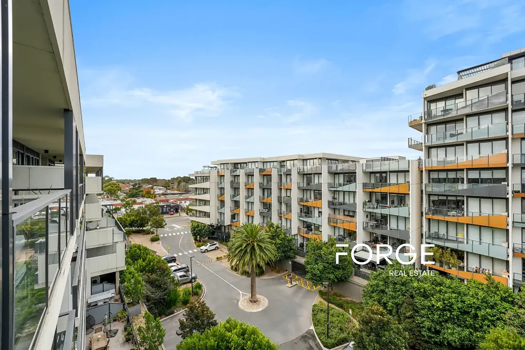 Sandringham 2 Bedroom 120m² Corner Block with Huge Balcony