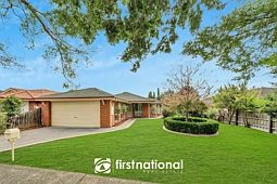 23 Kippenross Drive, Narre Warren South
