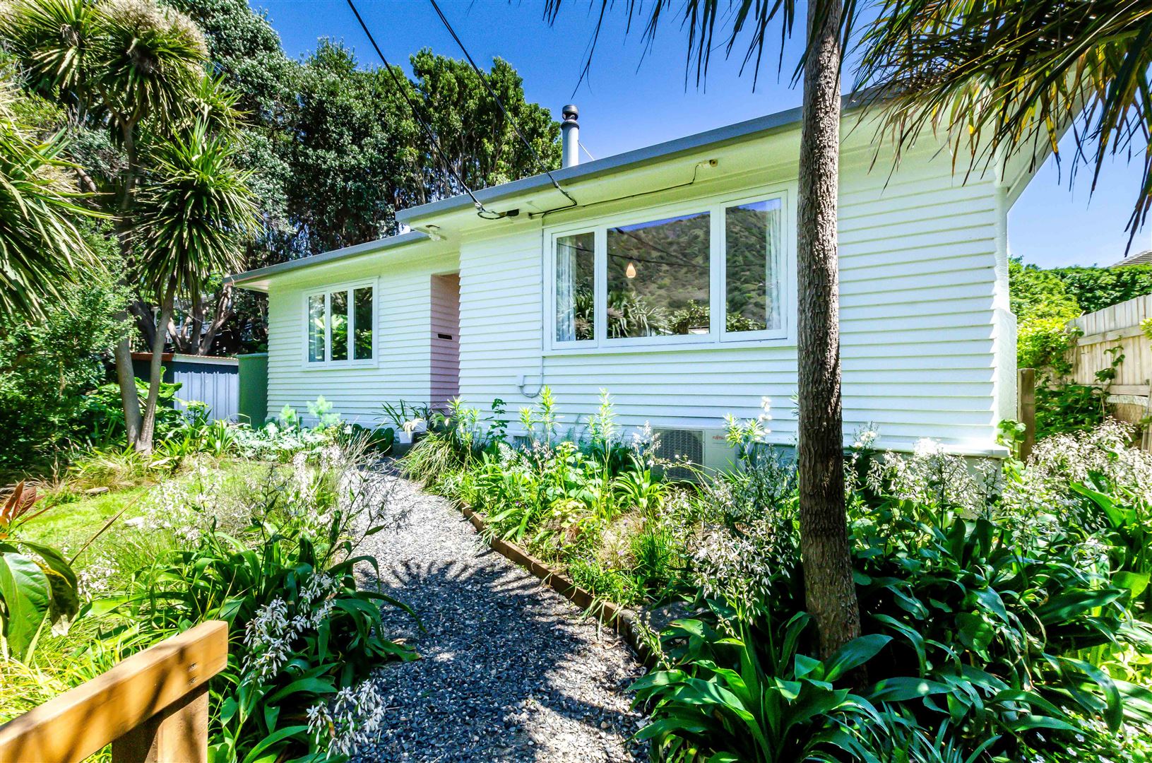 27 Wellington Road, Paekakariki, Kapiti Coast, 2 Schlafzimmer, 1 Badezimmer