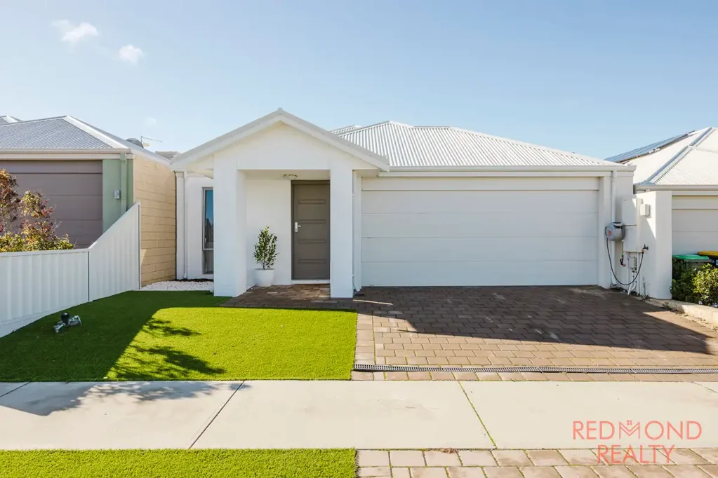 8 Aureate Way, Eglinton, WA 6034