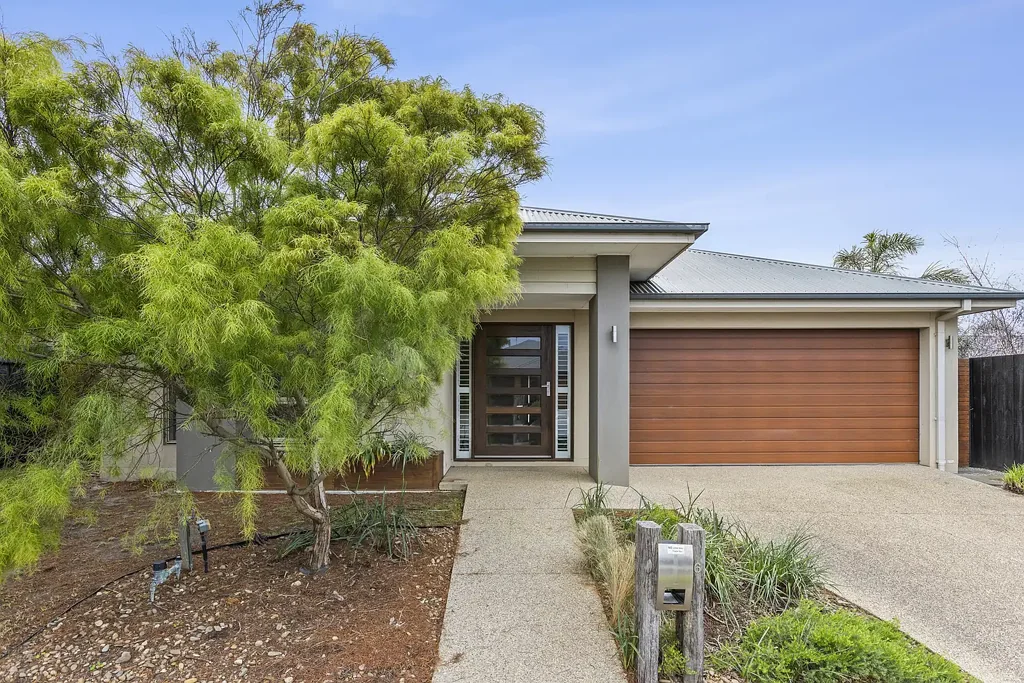 Spacious Family Living in a Quiet Coastal Location