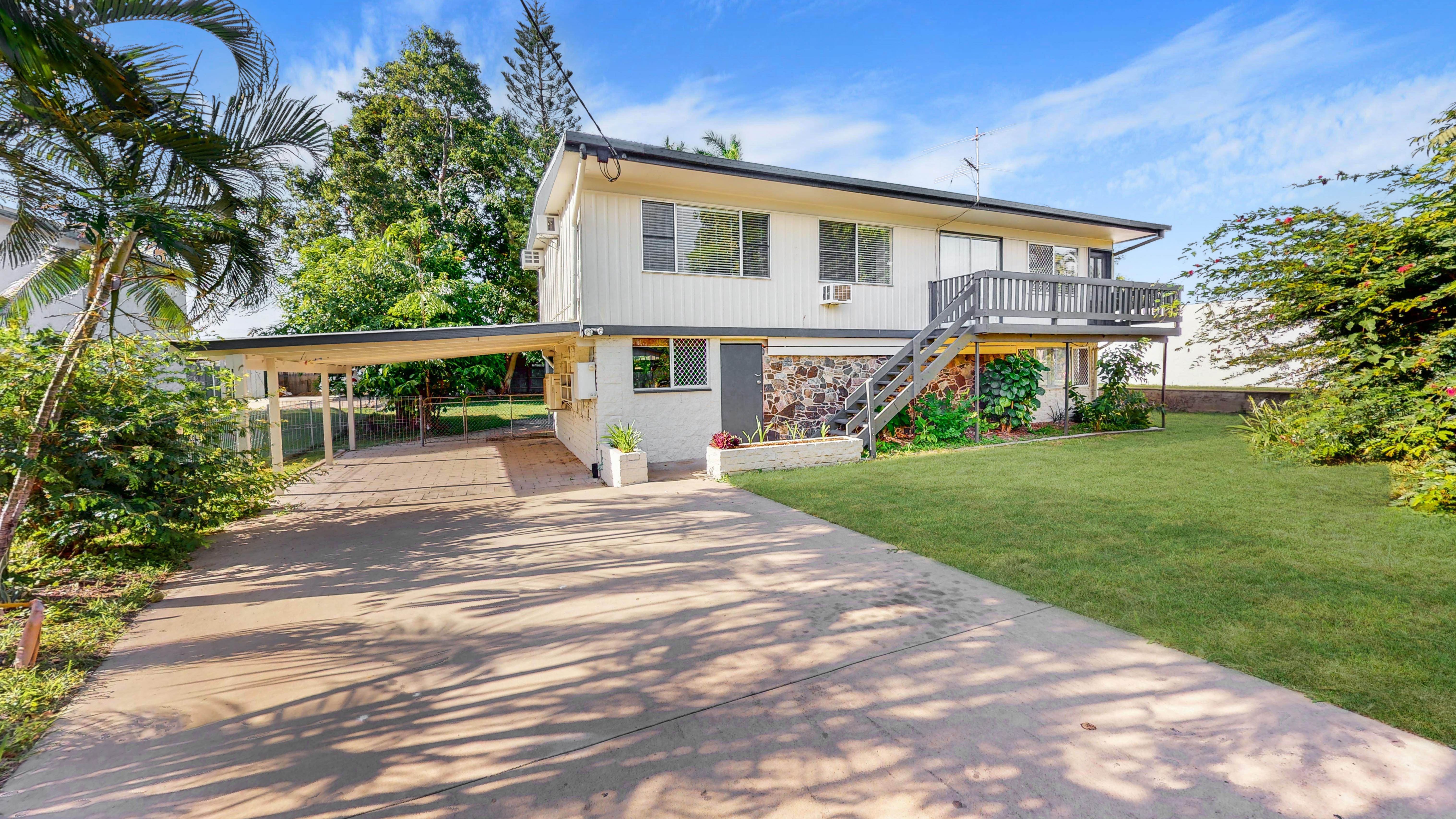 12 TYACK ST, ROSSLEA QLD 4812, 0房, 0浴, House