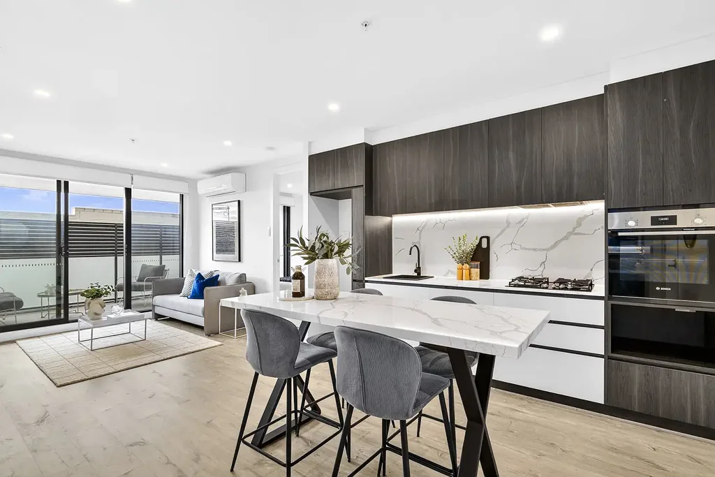 Hughesdale 2房  A Wealth of Natural North Light & Secure Convenience