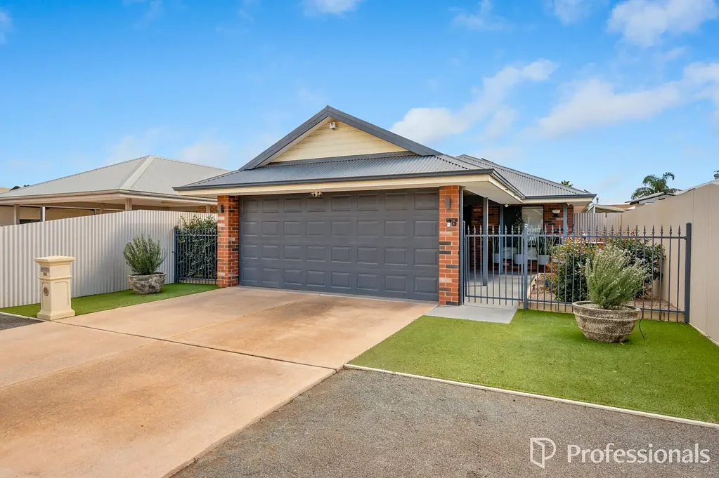 South Kalgoorlie 4 Bedroom Why Build When This Already Has It All?