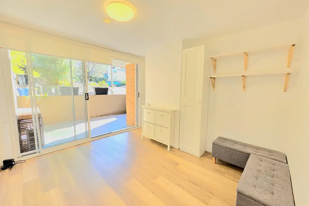 Stylish One-Bedroom Apartment with Car Space in Prime Annandale Location