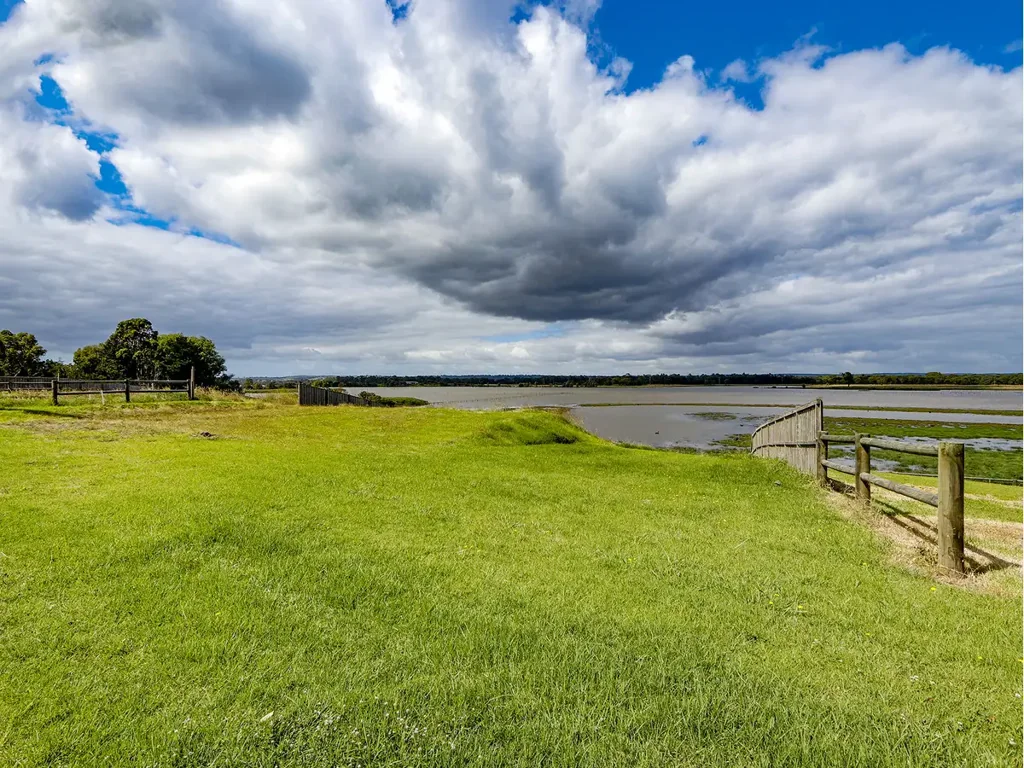Sale  EXCLUSIVE LOCATION! STUNNING VIEWS!