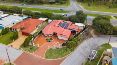 Meadow Springs 4房  Spacious family living in a sought-after Meadow Springs.