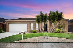19 Yarraman Road, Manor Lakes