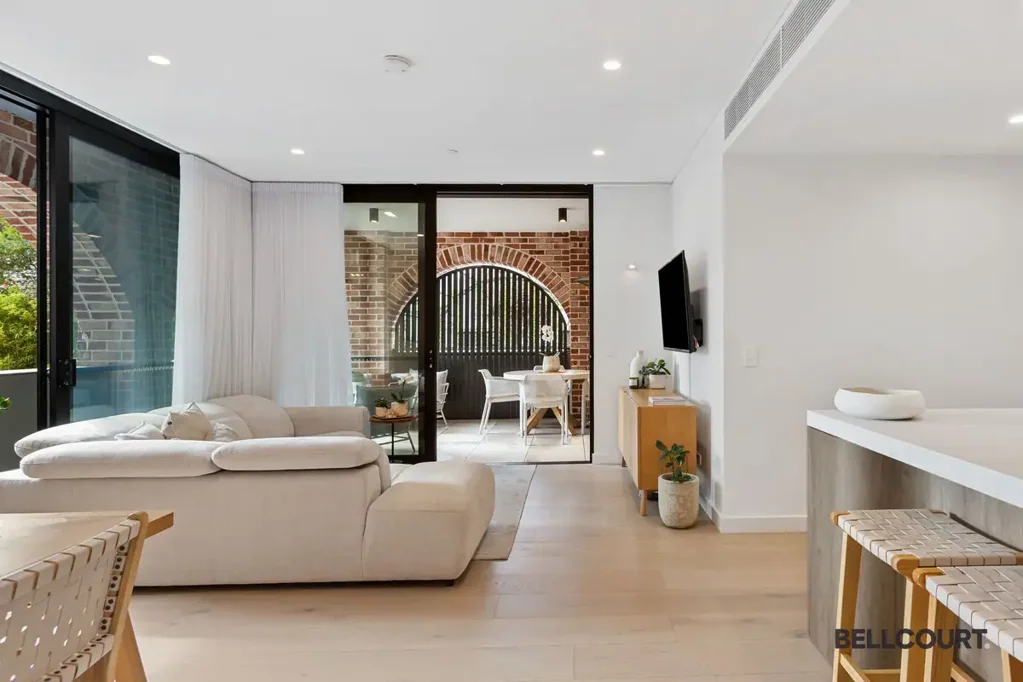 Mosman Park 2Habitaciones Bask in the Northern Sunlight: Designer Apartment in unrivaled location!