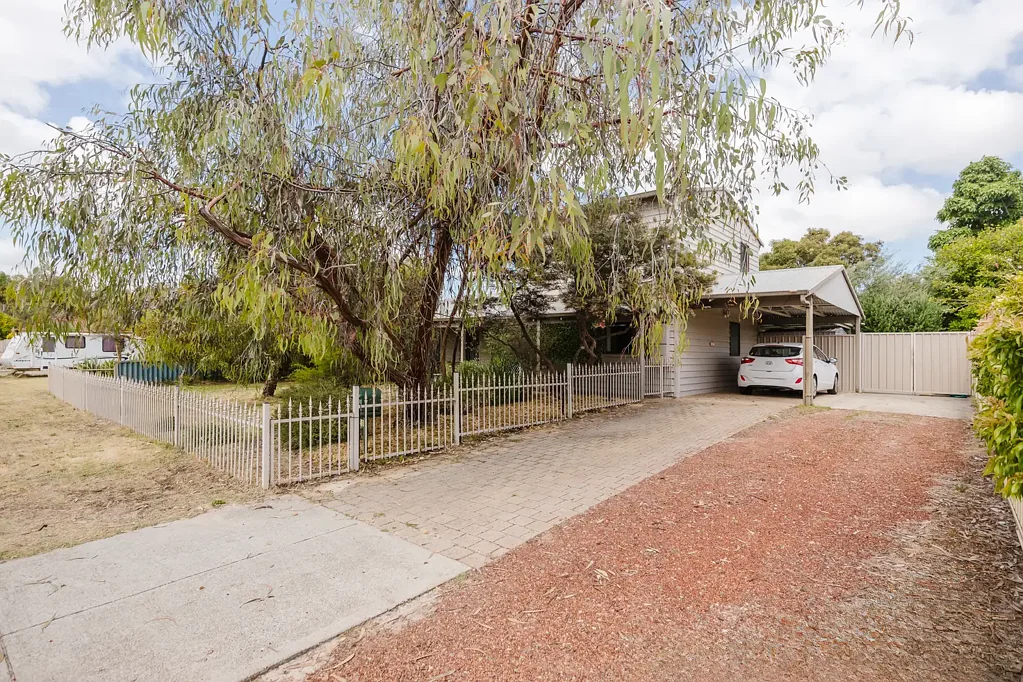 130 Kingfisher Avenue, Ballajura, WA 6066
