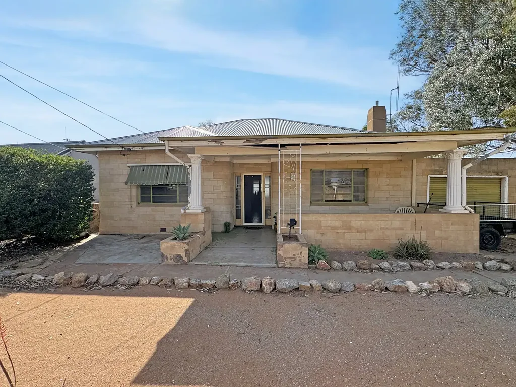 Broken Hill 3Zimmer Investment property - Tenant in place