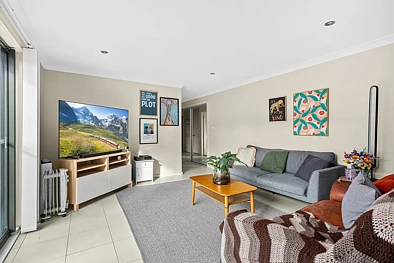 70 Robertson Street, Coniston, NSW 2500, 6 habitaciones, 4 baños, Apartment