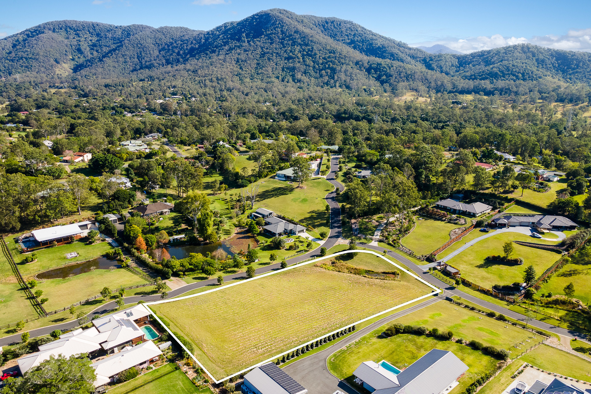 5 HAIGH CR, SAMFORD VALLEY QLD 4520, 0 habitaciones, 0 baños, Section