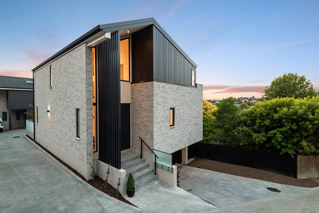 Browns Bay 4 Slaapkamer Designed to Impress. Built to Last.