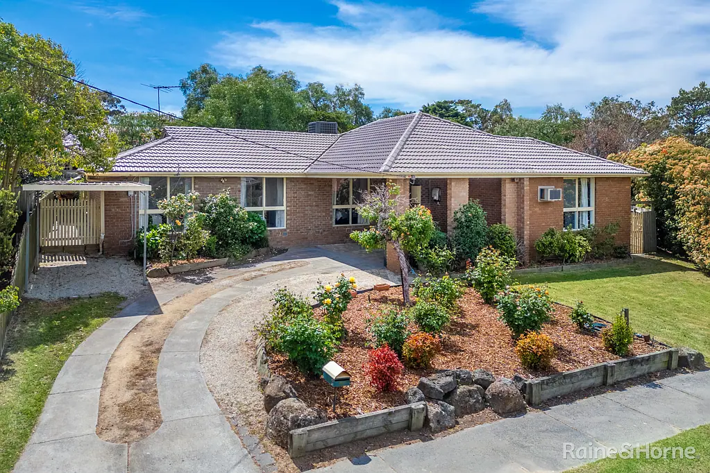 11 Hughes Court, Sunbury, VIC 3429
