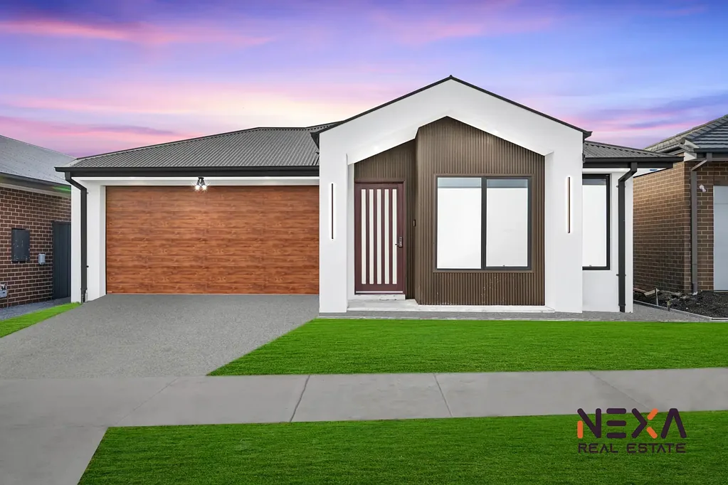 Donnybrook 4 Bedroom 4 Bed | 3 Bath | 2 Living | Study | 4 Toilets | Double Garage