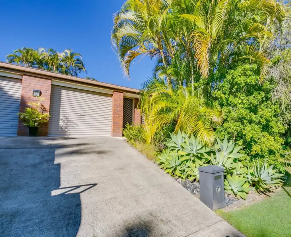 WELL PRESENTED DUPLEX IN QUIET STREET!!!