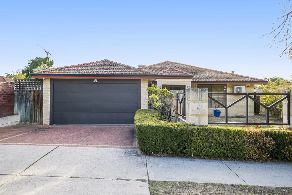 Como 4 Bedroom UNDER OFFER!!! UNDER OFFER!!! UNDER OFFER!!!