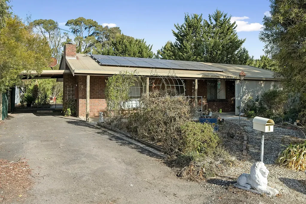 1 Rose Street, Carisbrook, VIC 3464