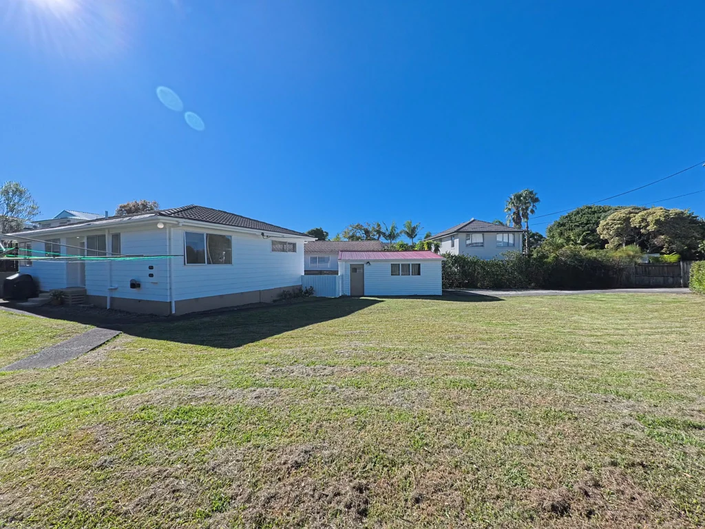 Comfortable Three Bedroom House in Torbay