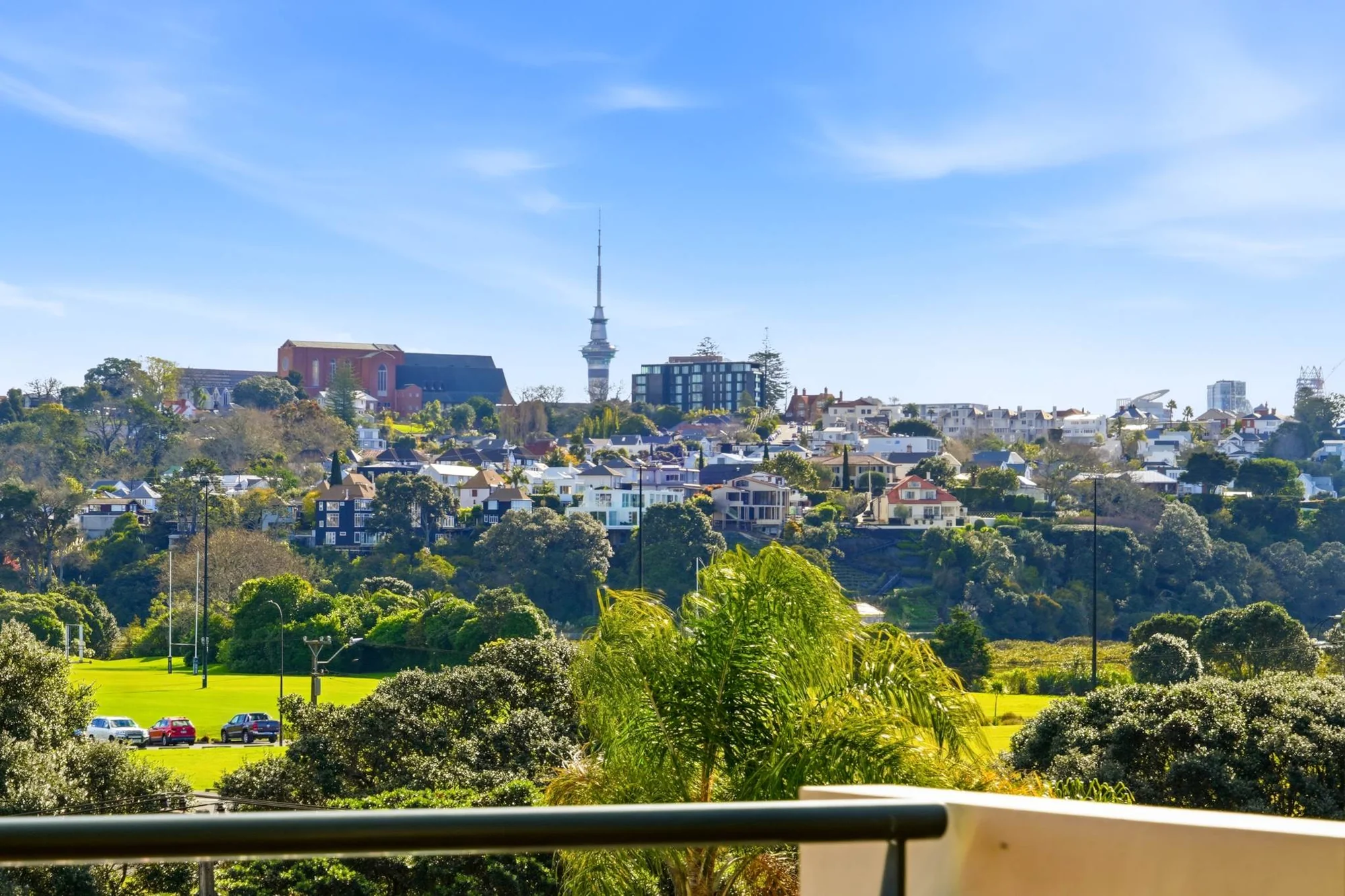 Remuera 3Moenga Spacious Living - Double Grammar Zone - Views!