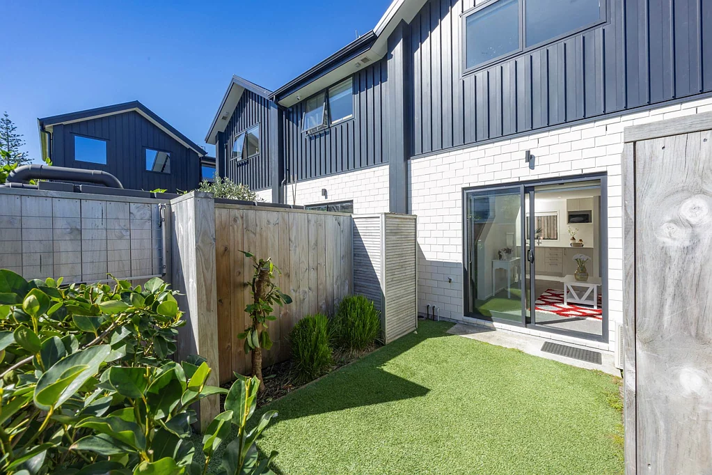 Te Atatu Peninsula 1部屋 Must Be Sold Urgently!