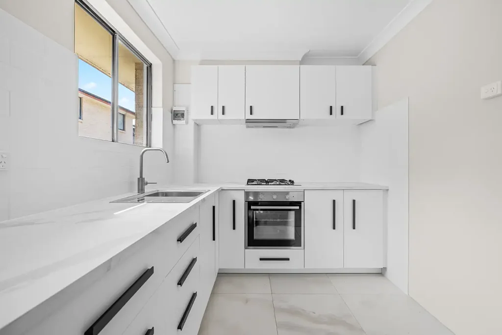 Merrylands 2Zimmer A Turn-Key Investment or First Home Just Steps from Stockland Merrylands