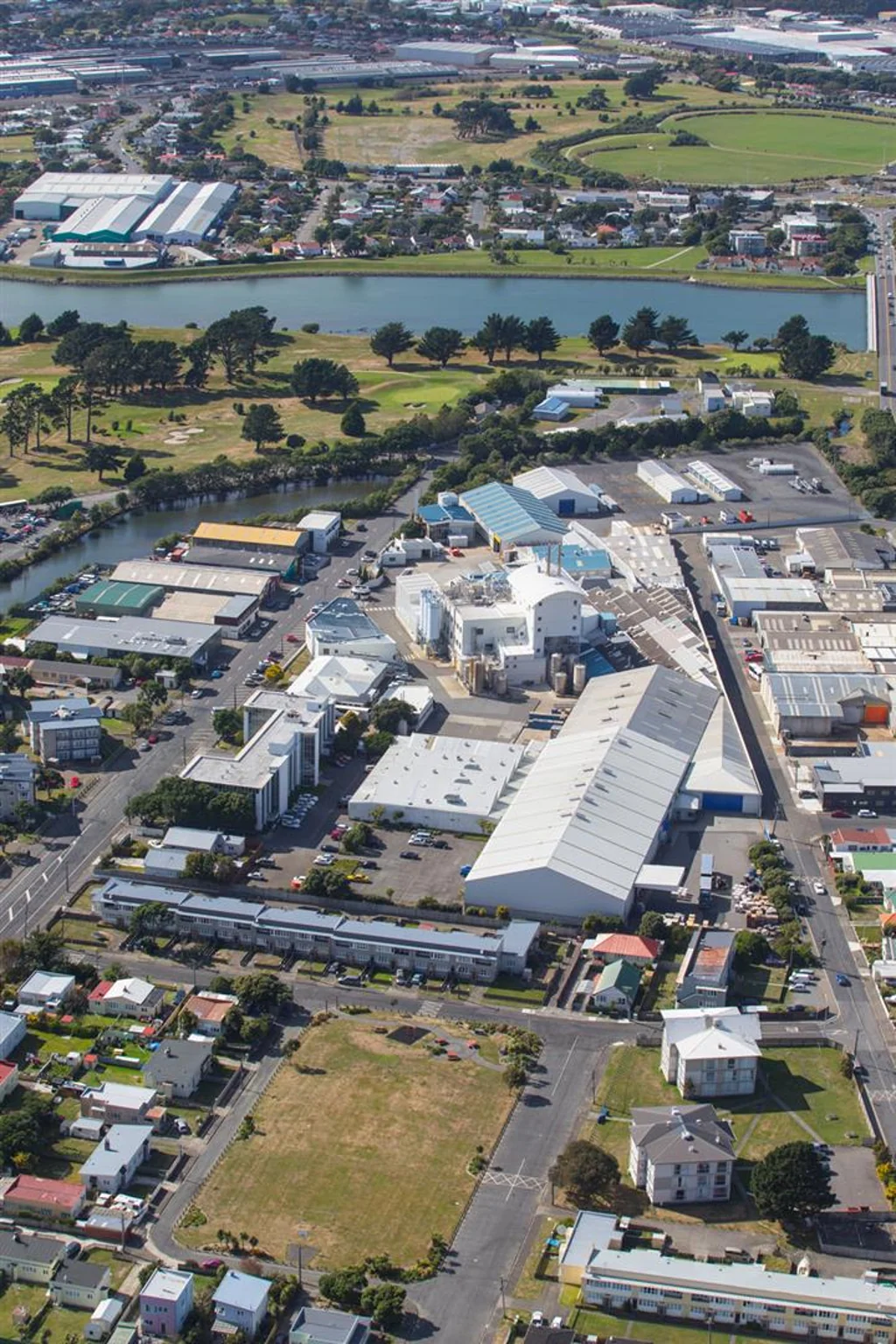 Petone High Stud Warehouse in Central Location